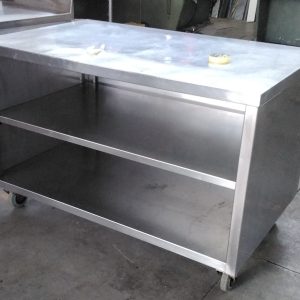 TAVOLO INOX SU RUOTE
