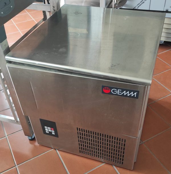 ABBATTITORE DI TEMPERATURA 3 TEGLIE GN 1/1