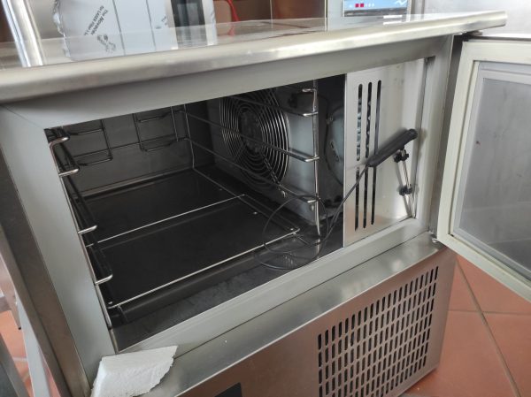 ABBATTITORE DI TEMPERATURA 3 TEGLIE GN 1/1 - immagine 2