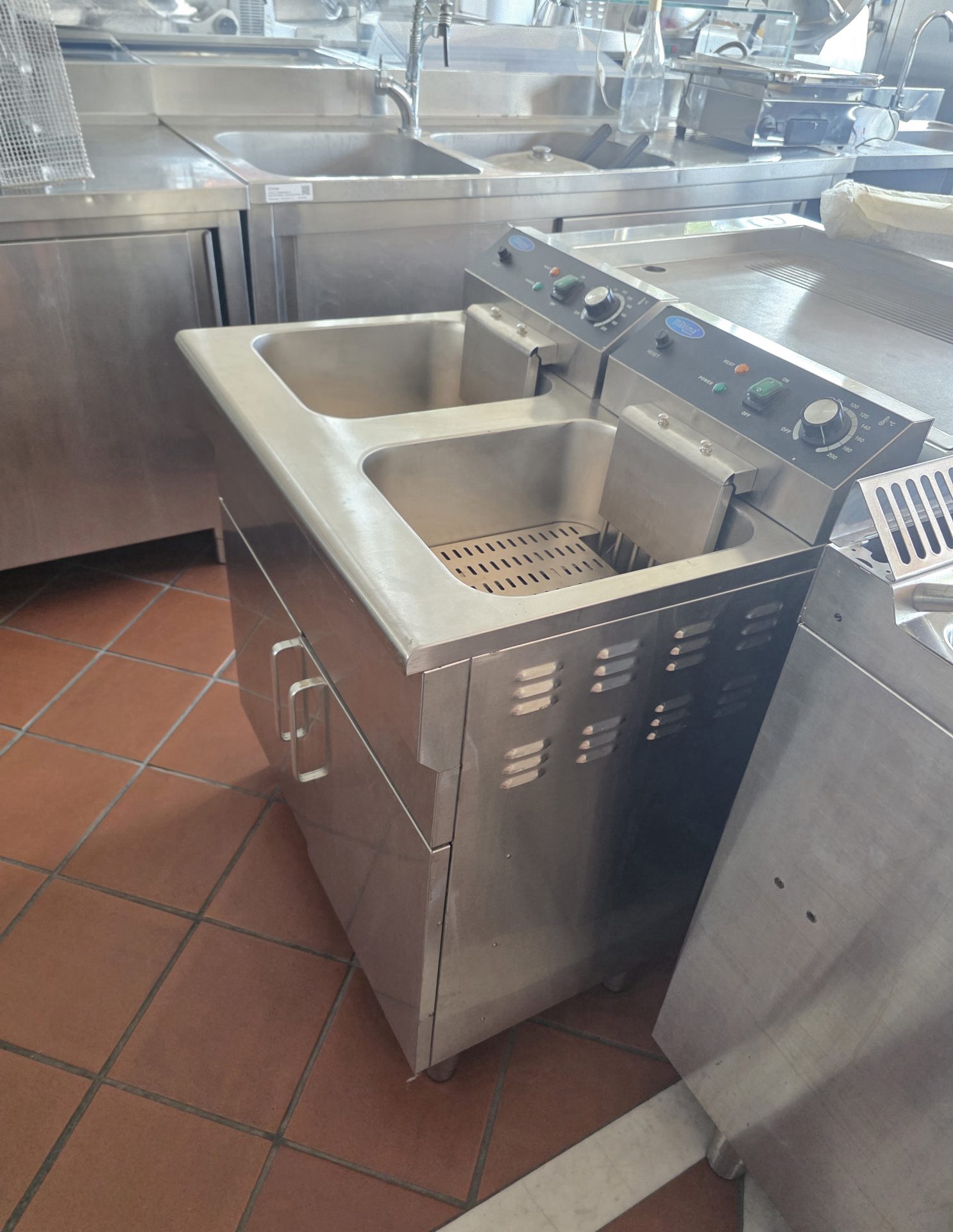 FRIGGITRICE ELETTRICA PROFESSIONALE - immagine 4
