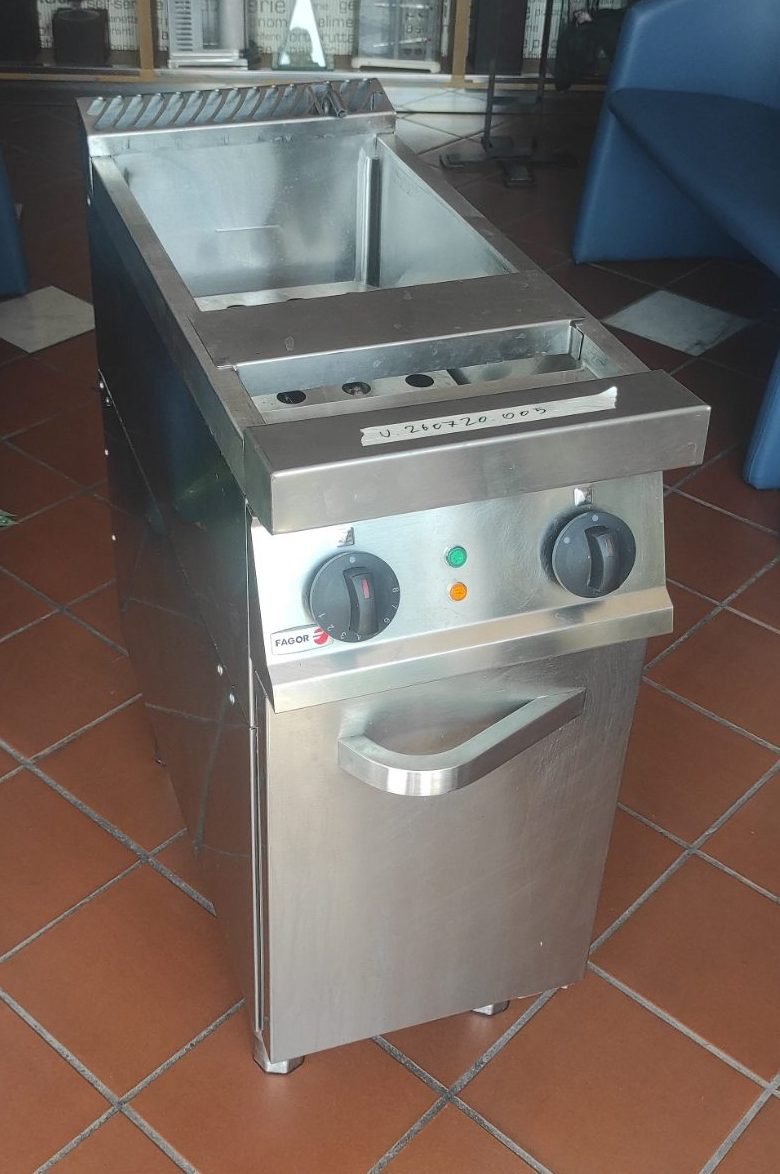 CUOCIPASTA ELETTRICO PROFESSIONALE