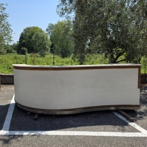 BANCO BAR CURVO DI ARREDAMENTO