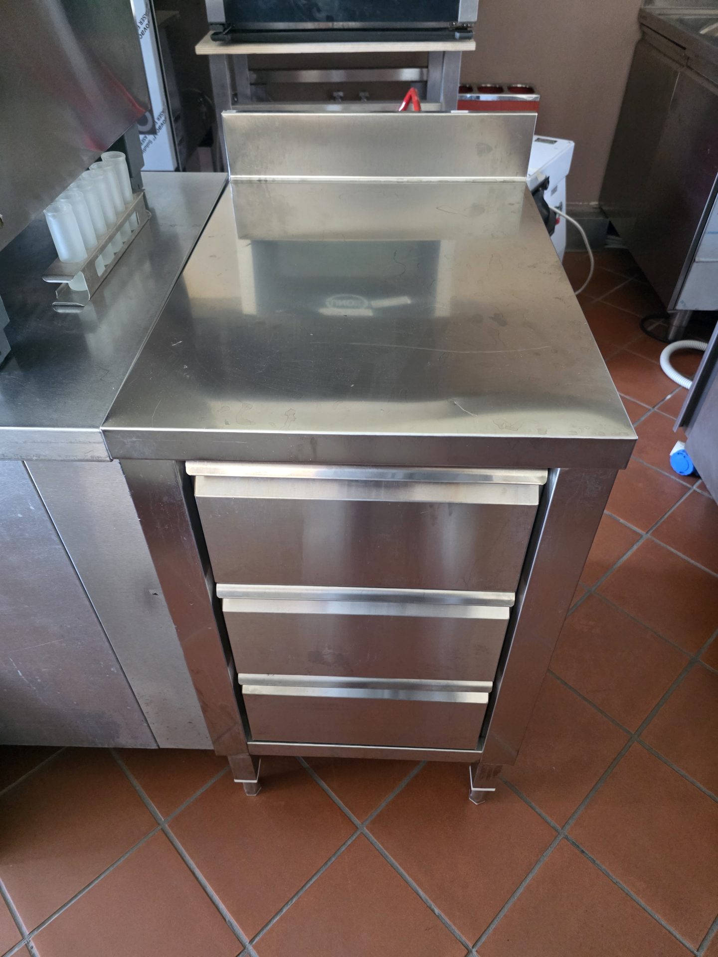 CASSETTIERA IN ACCIAIO INOX
