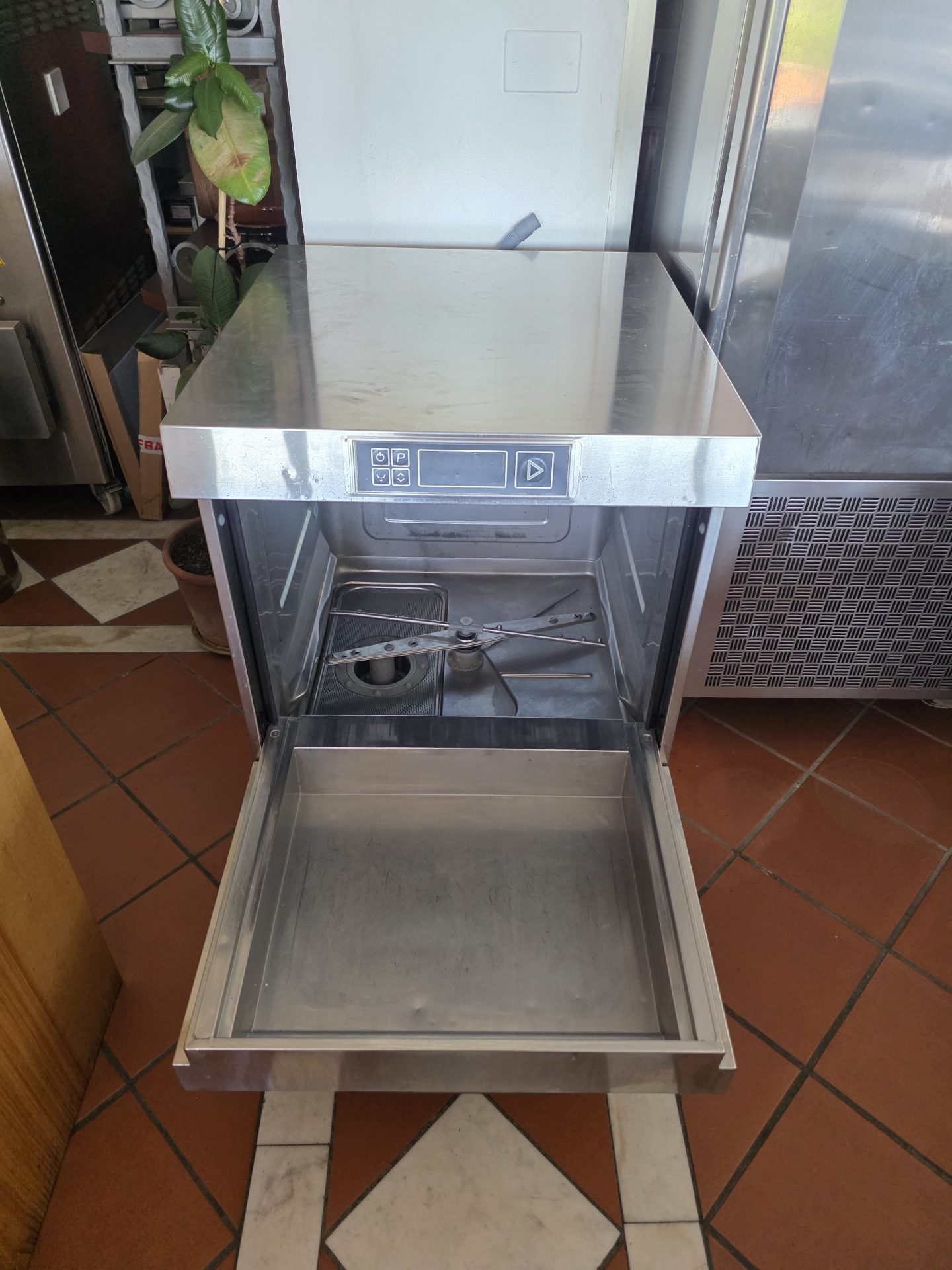 LAVASTOVIGLIE PROFESSIONALE DA SOTTOPIANO - immagine 2